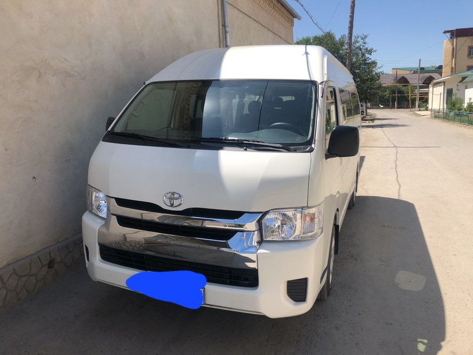 Toyota       Hiace.