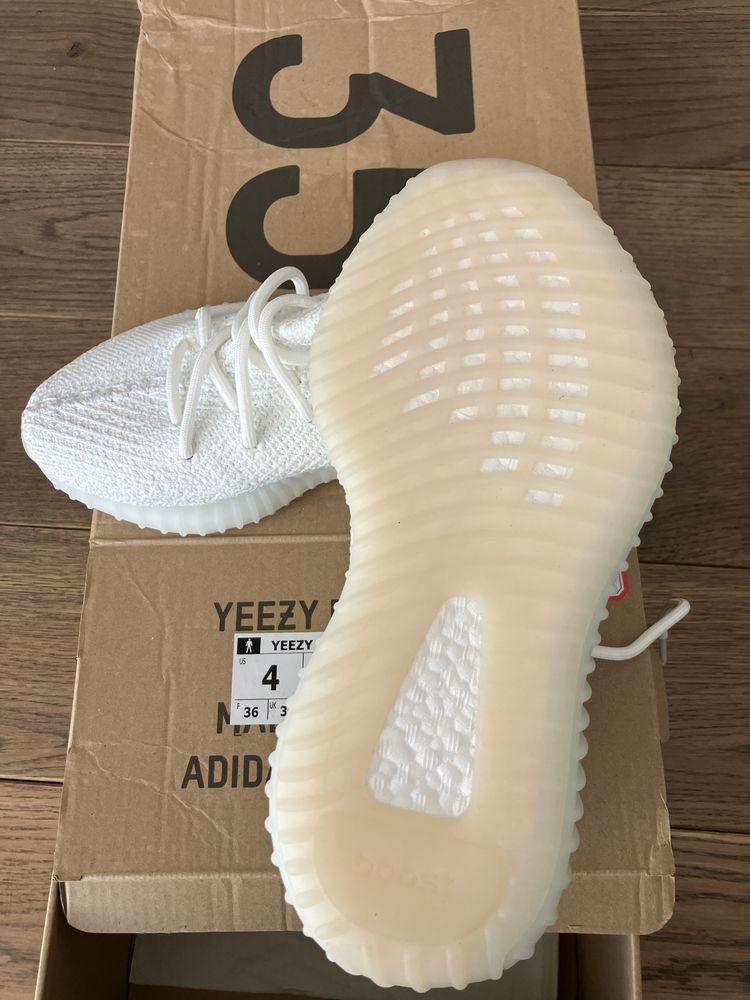 Маратонки adidas yeezi N36