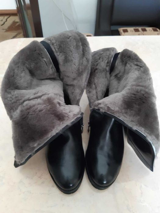 Cizme îmblănite din piele