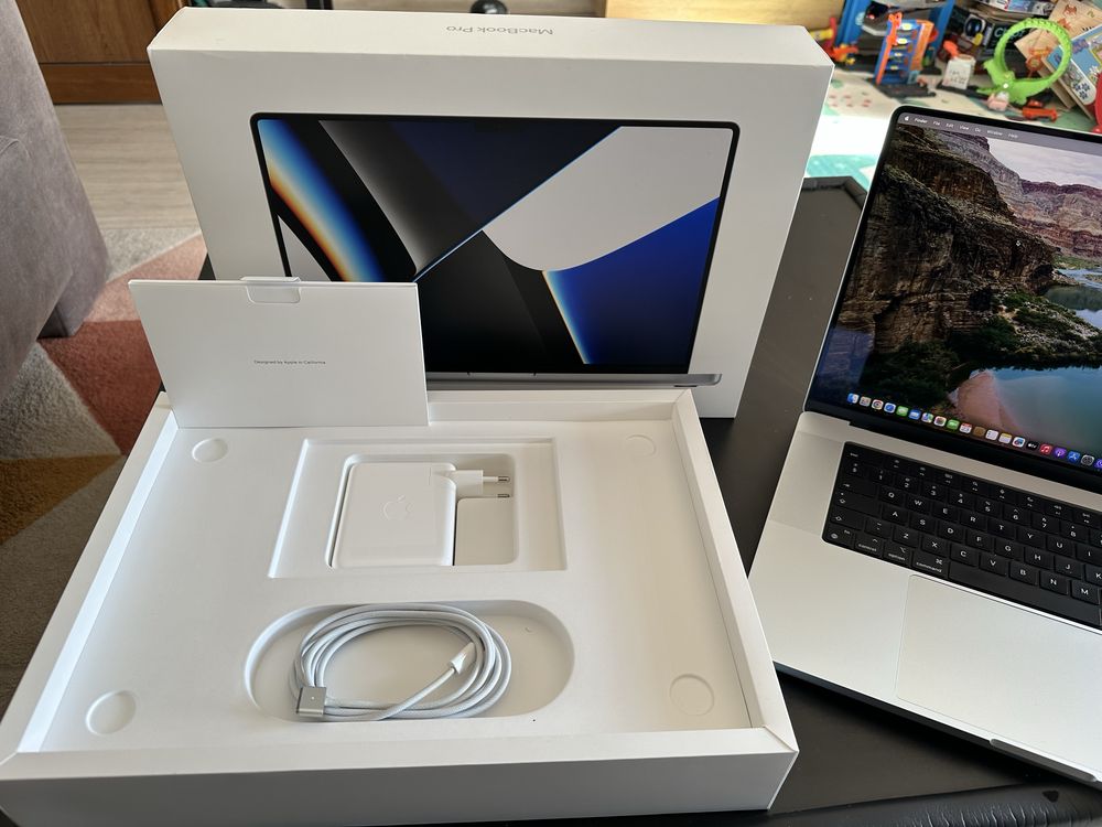 Macbook pro 16 inch M1 16Ram 512Gb