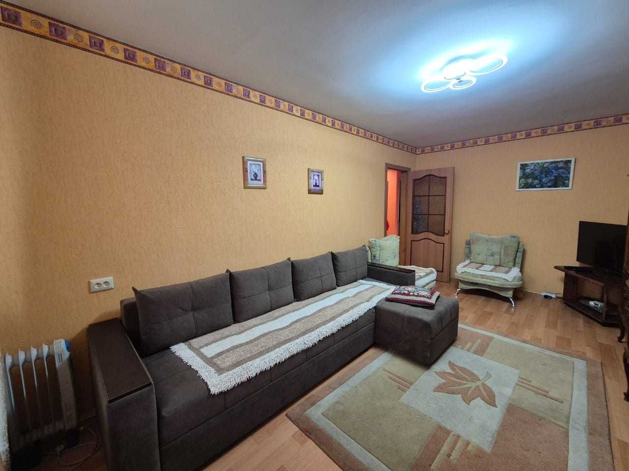 Продам 3 комнатную квартиру в центре