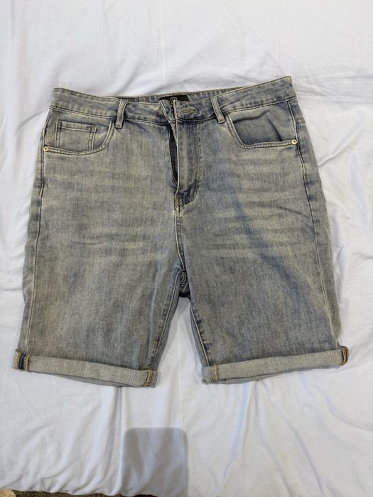 Джинсы, свитера,шорты