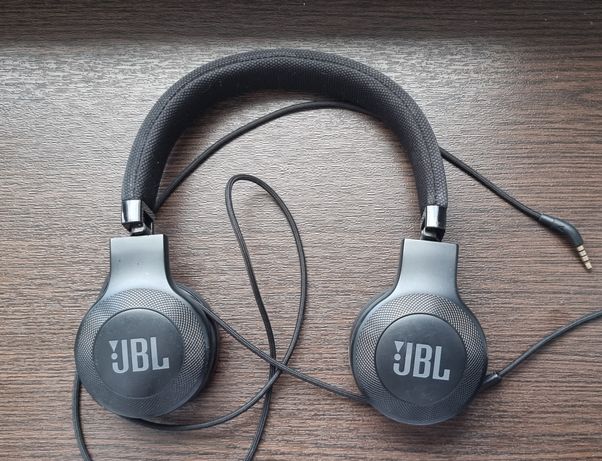 Беспроводные наушники JBL Bluetooth E45BT