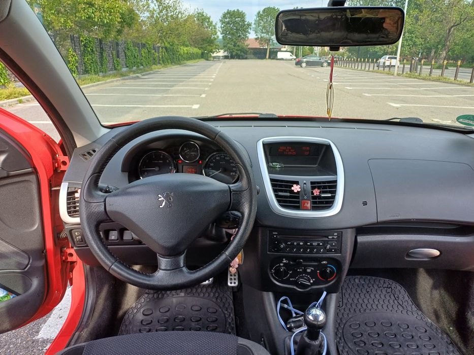 Peugeot 206+  Benzina