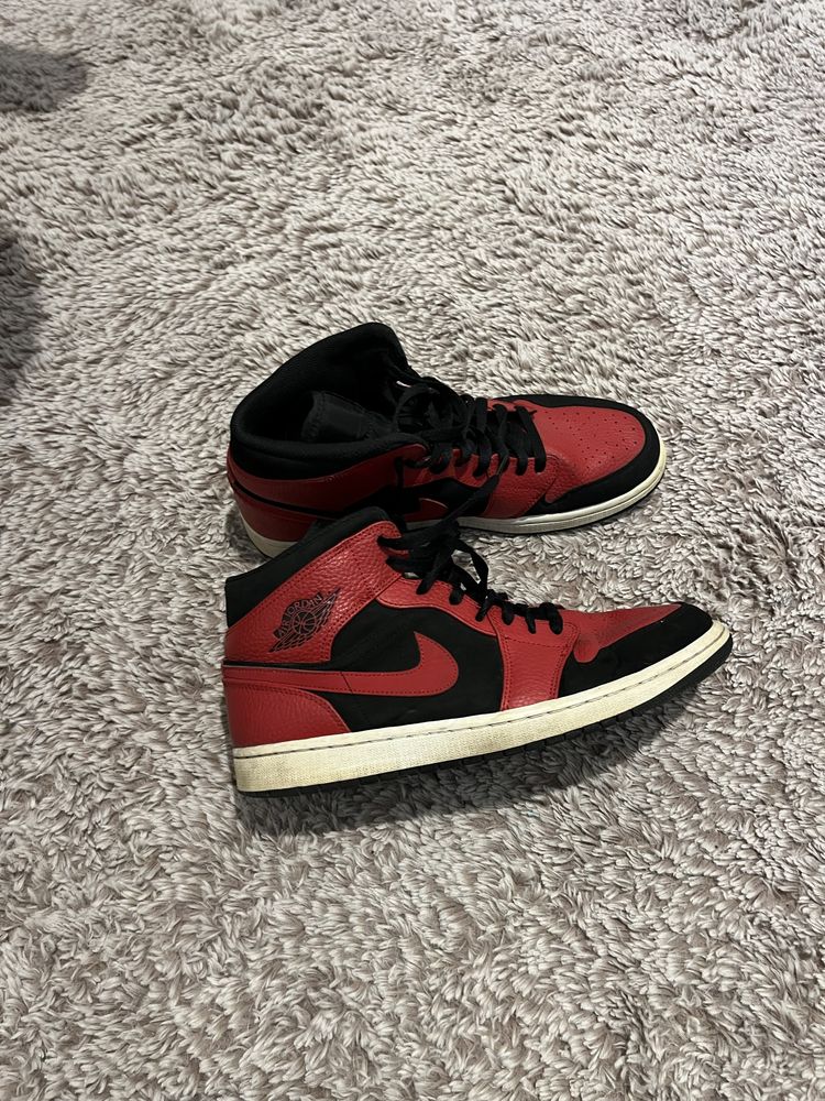 Nike Jordan 1 Mid Reverce Bred-оригинални мъжки маратонки