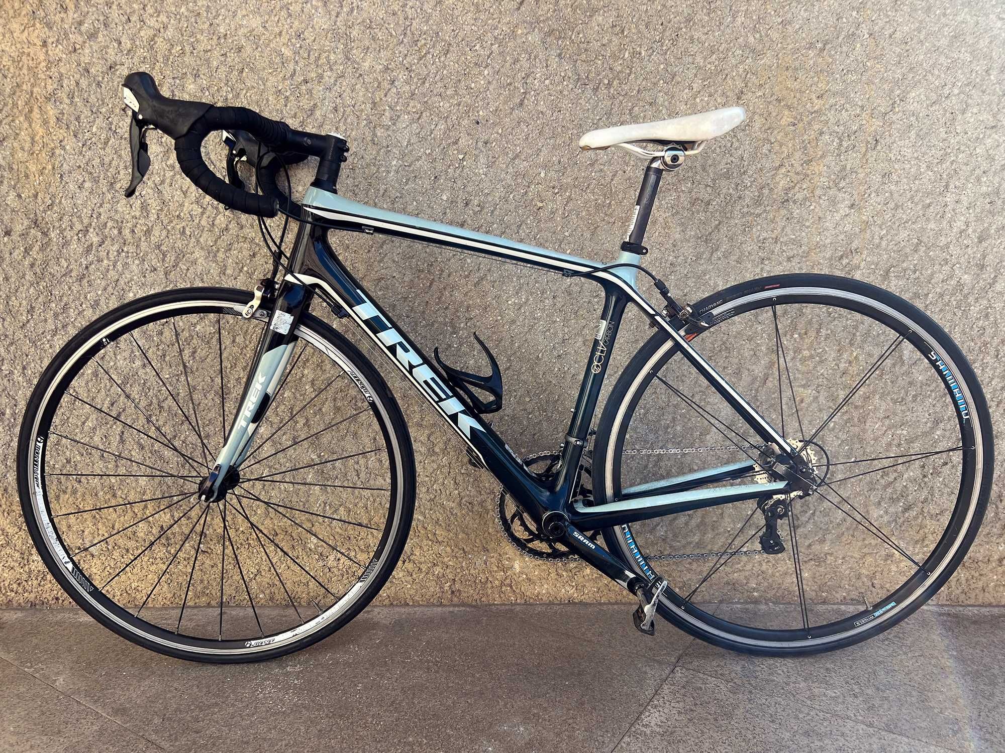 -Vand Cursiera - full CARBON - TREK - SHIMANO 105 - stare IMPECABILA !