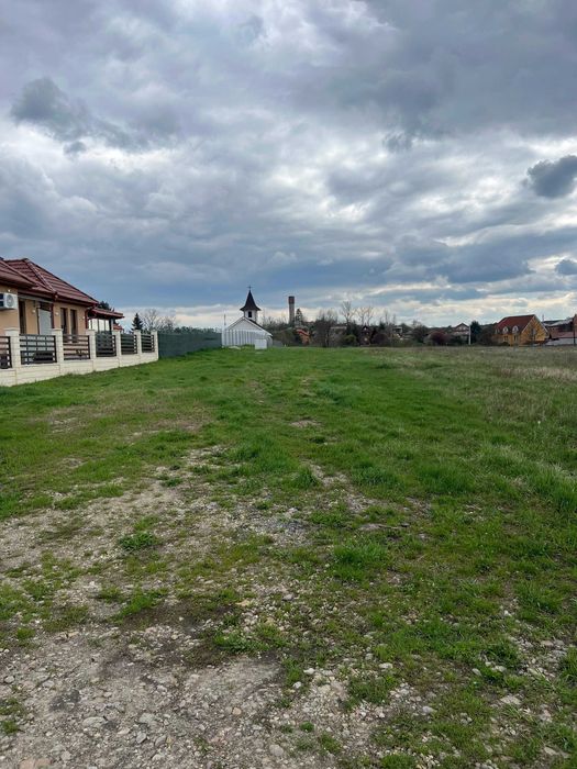 Vand teren 2100mp in Baile 1 Mai. Foarte aproape de strand Venus.