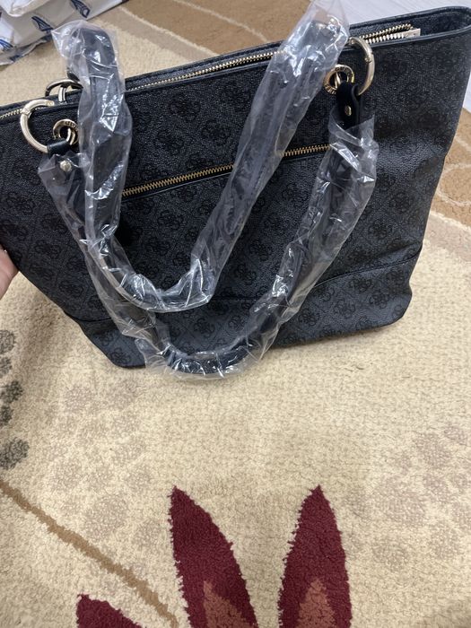 Сумка Guess новыйй