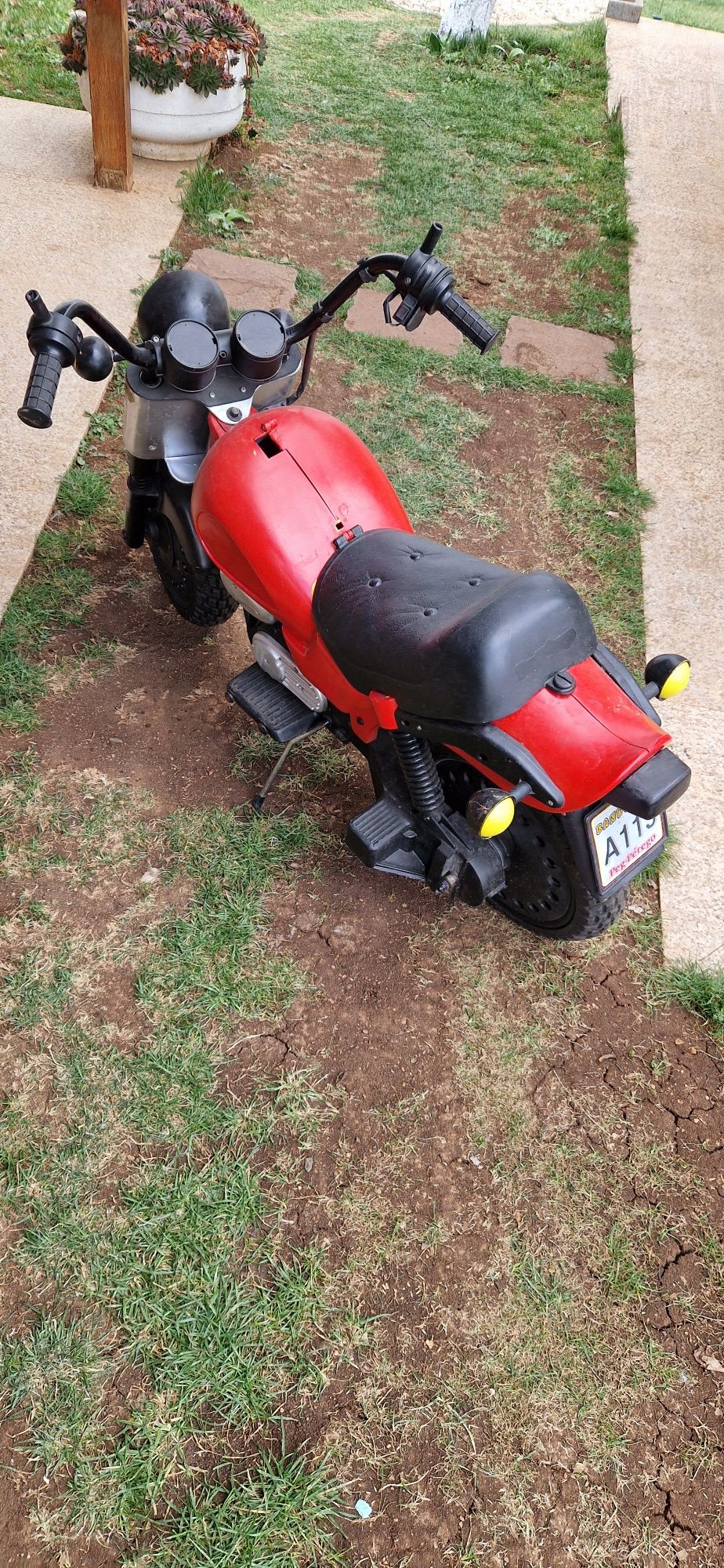 Peg perego акумулаторно моторче