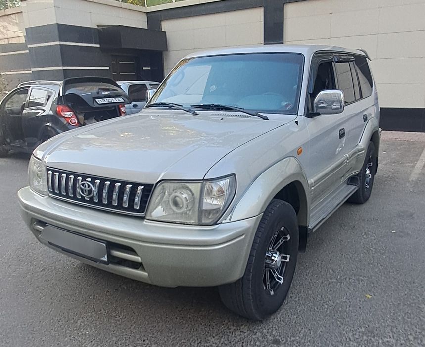 TOYOTA PRADO sotiladi xolati juda zo'r