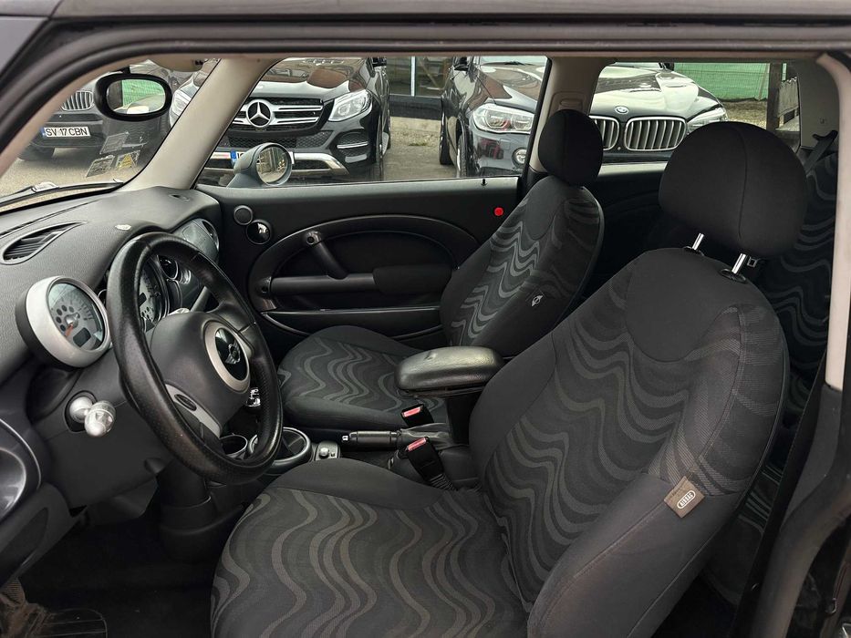 Mini Cooper/One 1,6i 2004 accept variante !