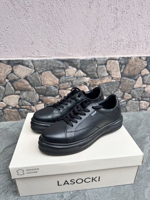 Adidași negri Lasocki, noi, mărimea 37, cu cutie femei
