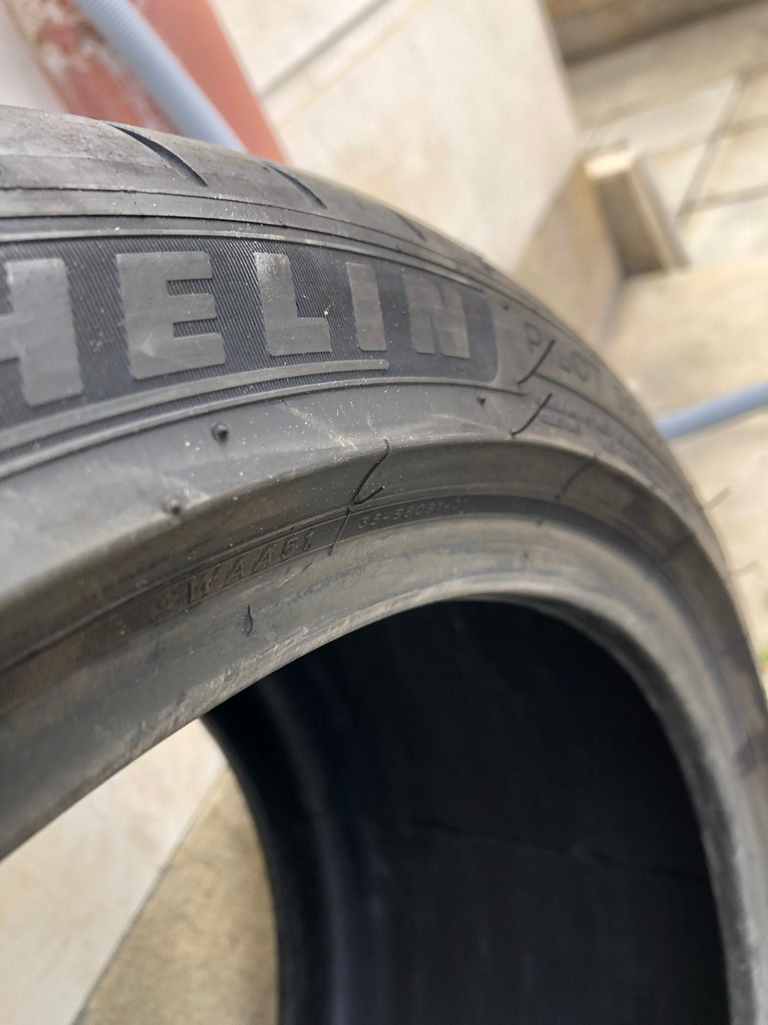 Michelin Pilot Sport 4 S 285/35/22 и 315/30/22 летни.