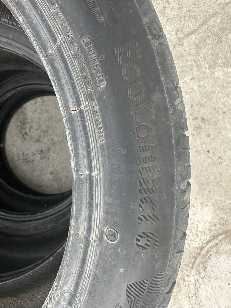 225/45/18 Continental