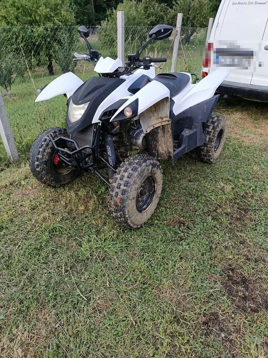 Vând ATV înmatriculat