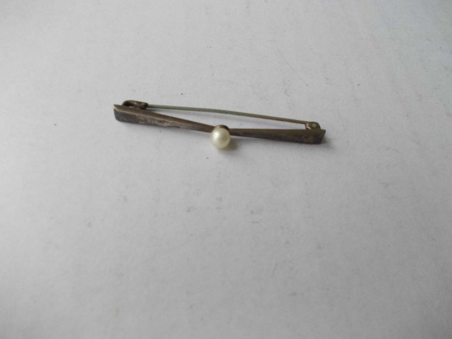 Brosa veche din argint cu perla 3