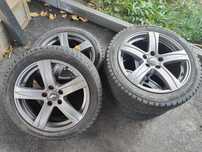 Продам зимние шины на легкосплавных дисках 235/45 R17 5x112