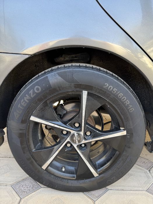Диски шины комплект 4 штук R16 205/60