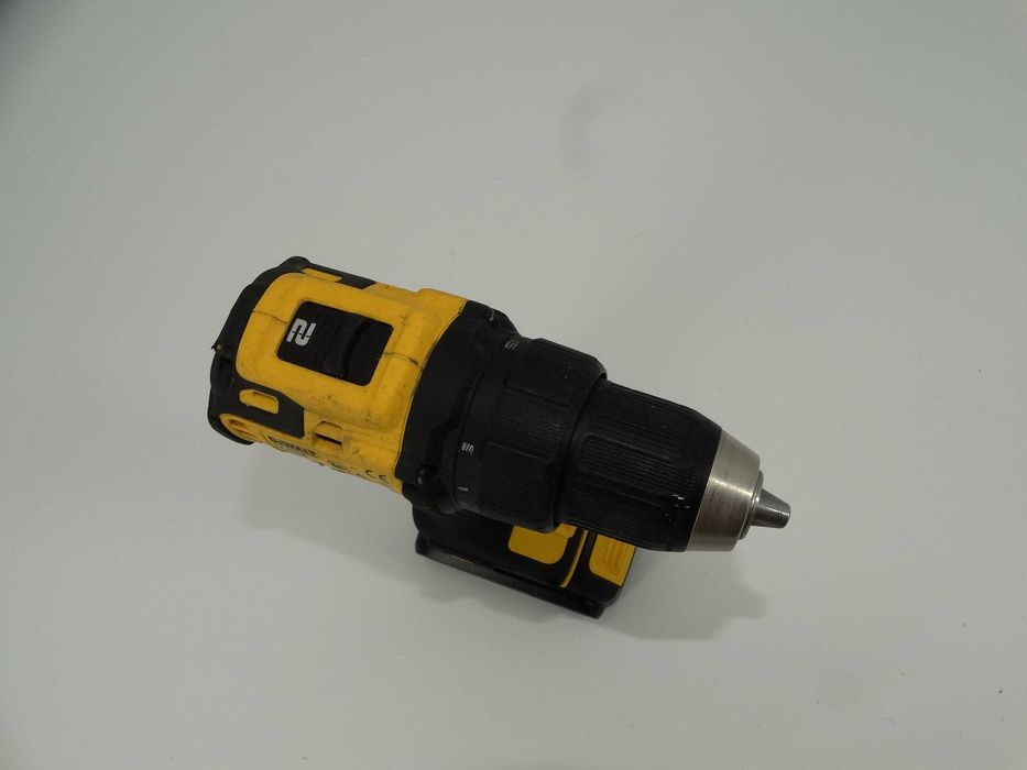 Dewalt DCD 708 със 2 батерии и зарядно - Безчетков винтоверт