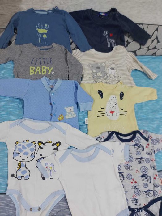 Продавам бебешки дрехи !