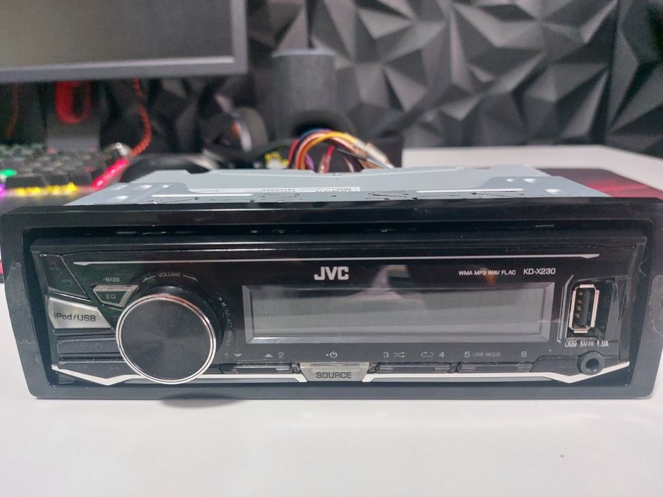Универсален касетофон JVC