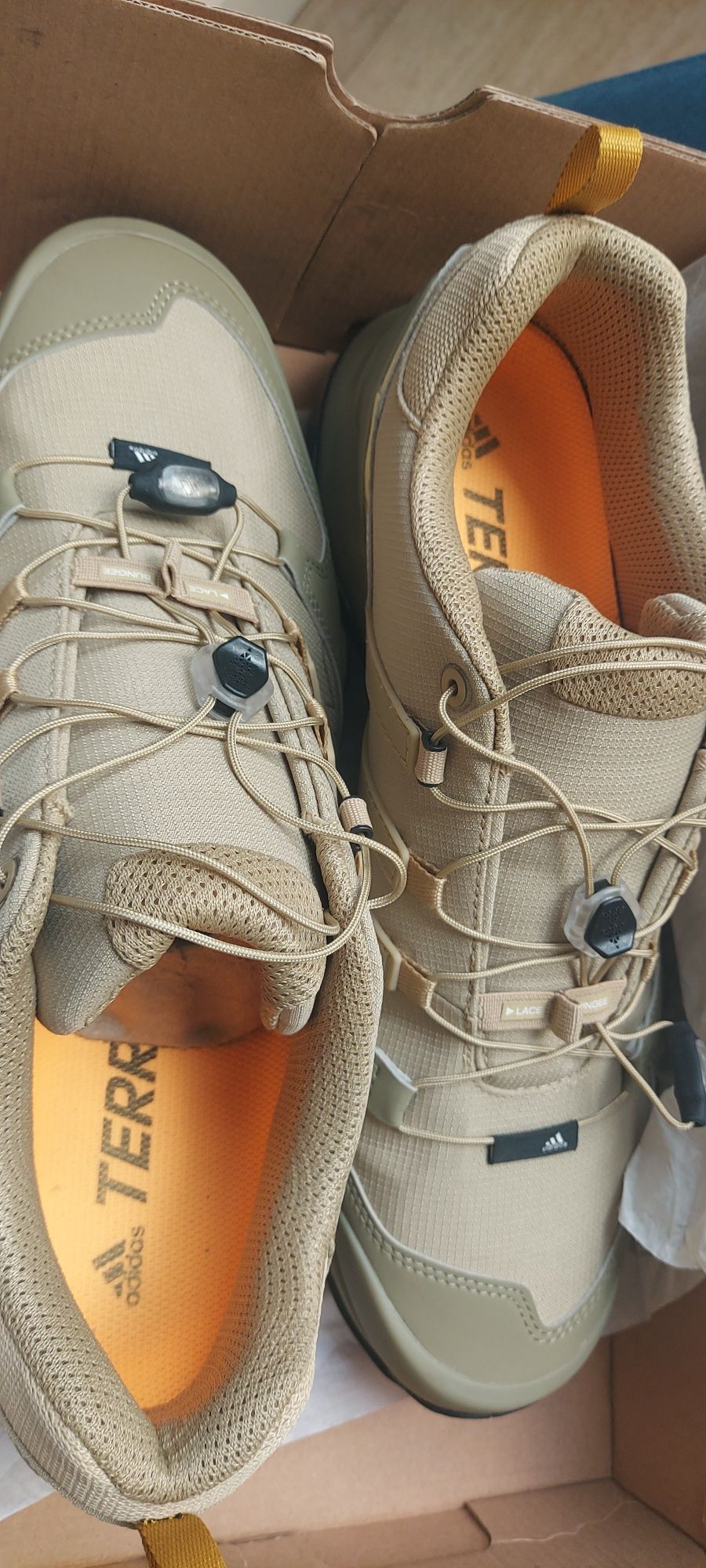 Adidas Terrex за туризъм
