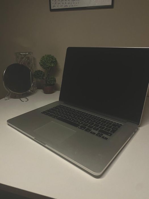 Laptop Apple MacBook Pro
