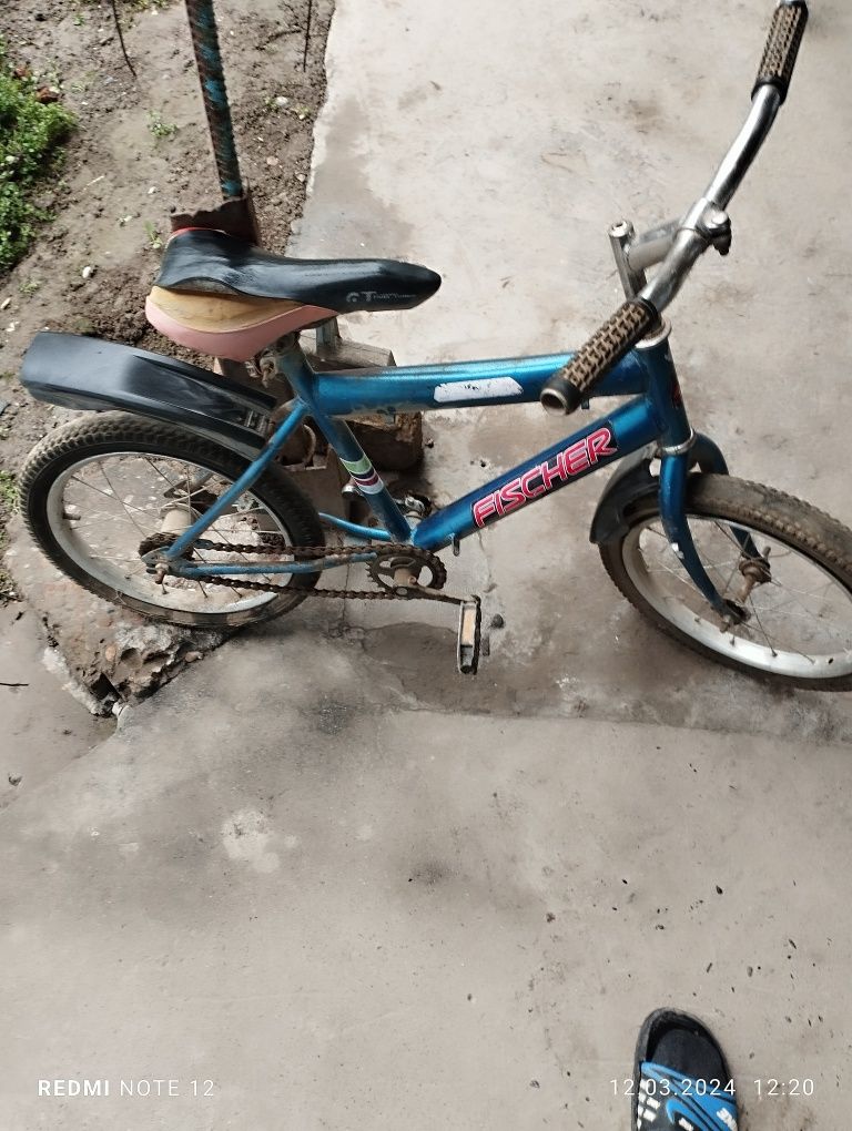 Детский велосипед сотилади