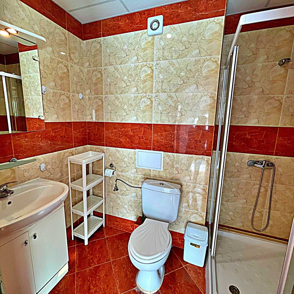 Продава се Двустаен апартамент в к.к. Слънчев бряг - 66 кв.м за 1046 €/кв.м - Снимка #11