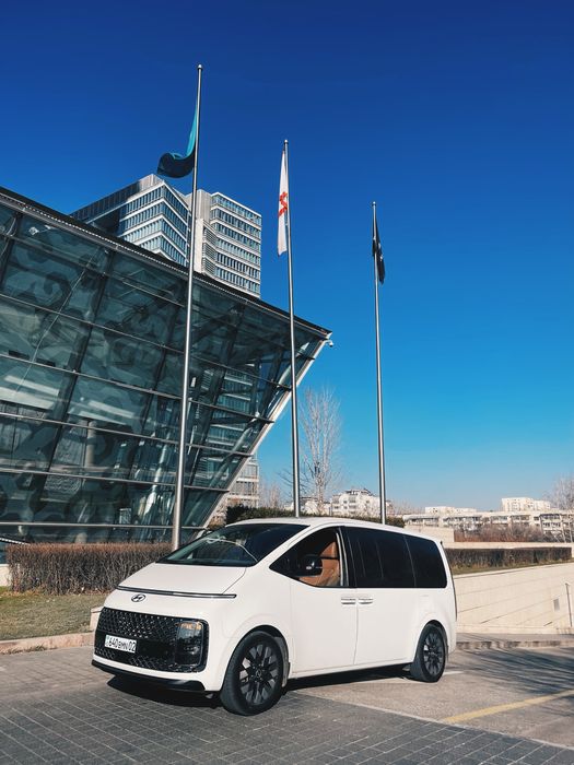 Пассажирские перевозки , аренда минивэн Staria vip
