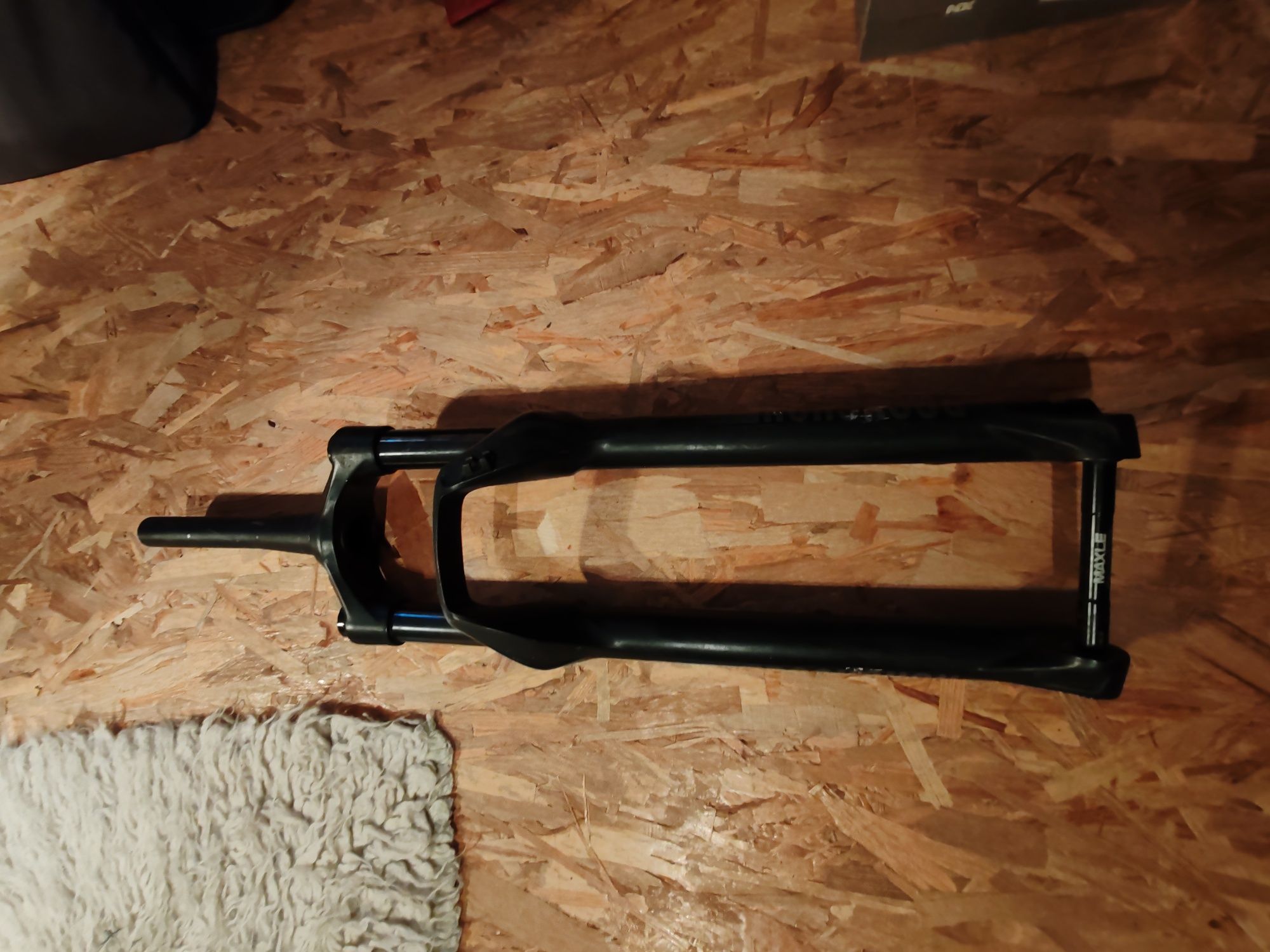 Furca Rockshox roata 29, cursa 120 mm