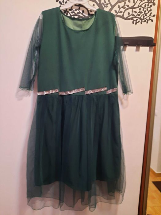 Rochie verde nouă