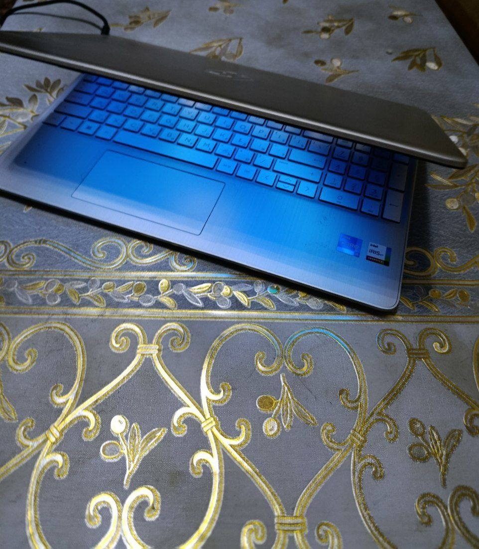 НР Laptop 15s fq5xxx