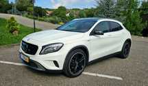 Mercedes-Benz GLA 220Edition1/4Matic/Automat/Panoramic/Xenon/Side/Navi