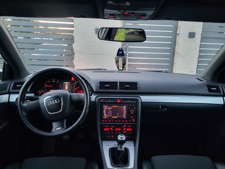 Audi A4 S-line plus, 170cp, navigatie, jante Rotor