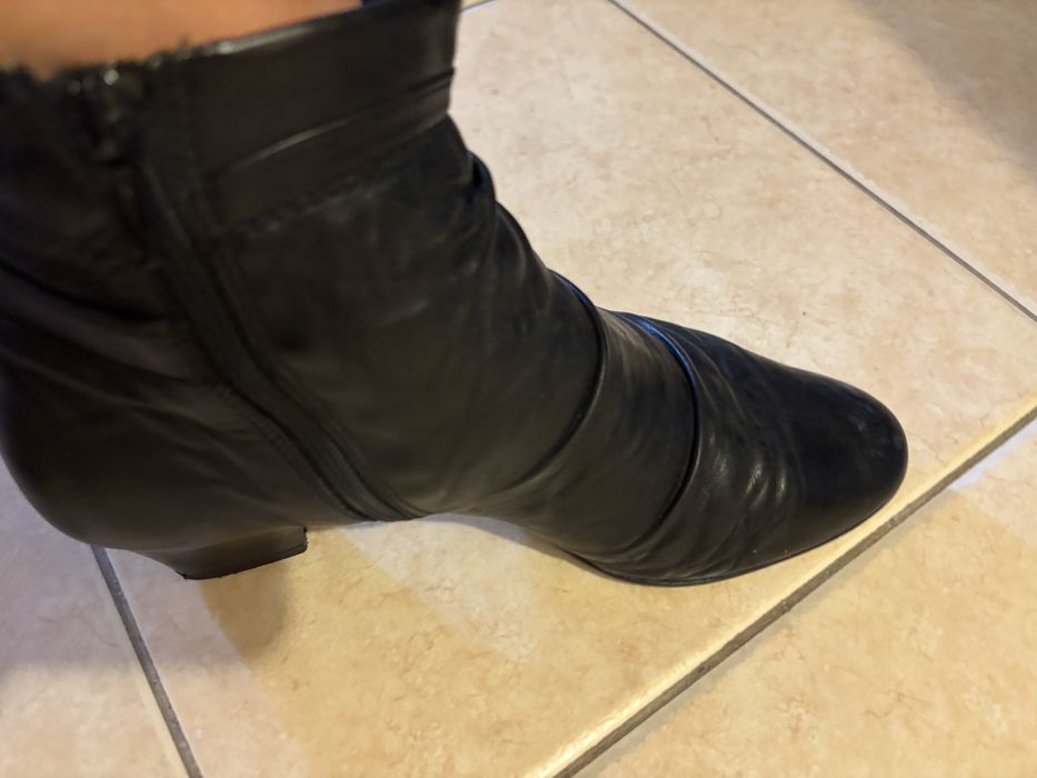 Ghete piele, scurte, elegante, marimea 37