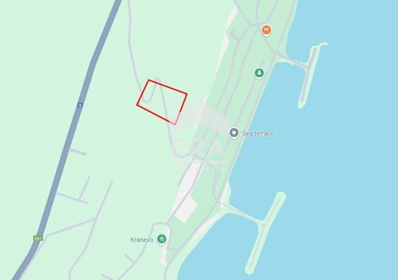 Ексклузивен парцел с голяма площ на метри от морето във вилна зона Кра