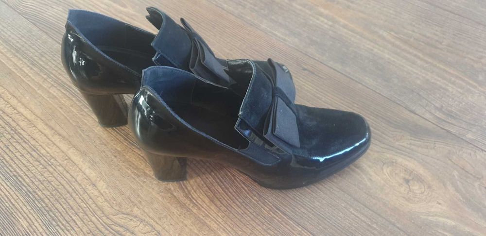 Дамски обувки на ток