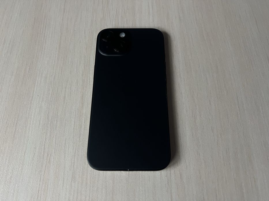 Продавам Apple iPhone 15 128GB