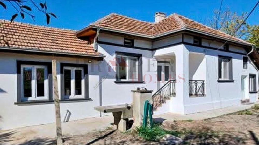 Дава под наем Къща гр. Павликени - с. Бутово 100m²