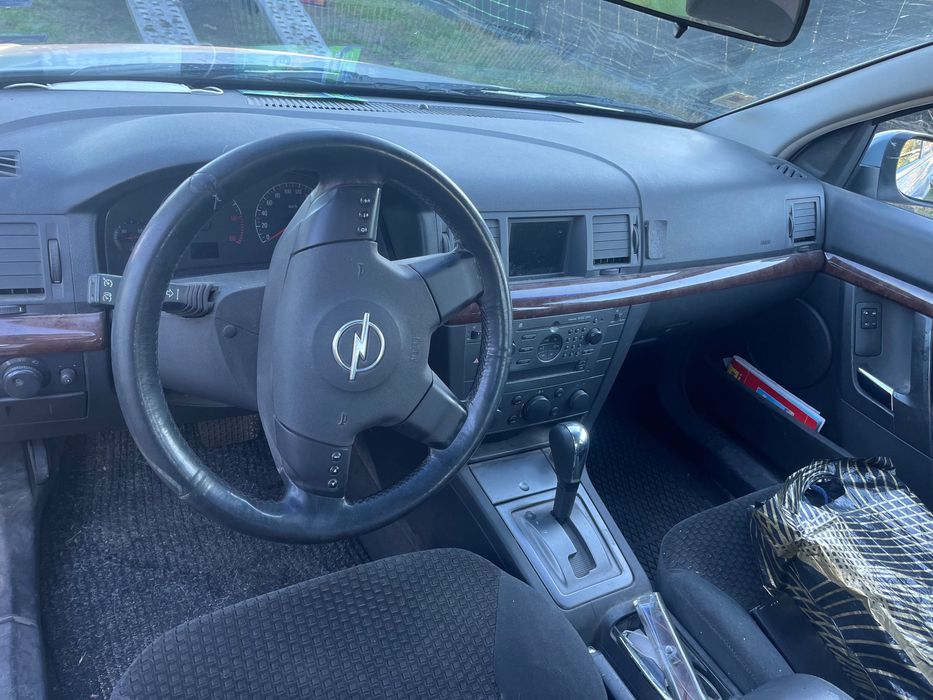 Продавам Опел Вектра 2.2 дизел