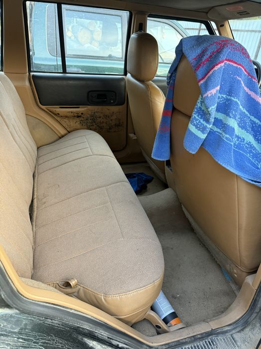 Jeep Cherokee XJ 2.5