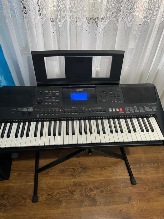 Orga Yamaha Psr E453