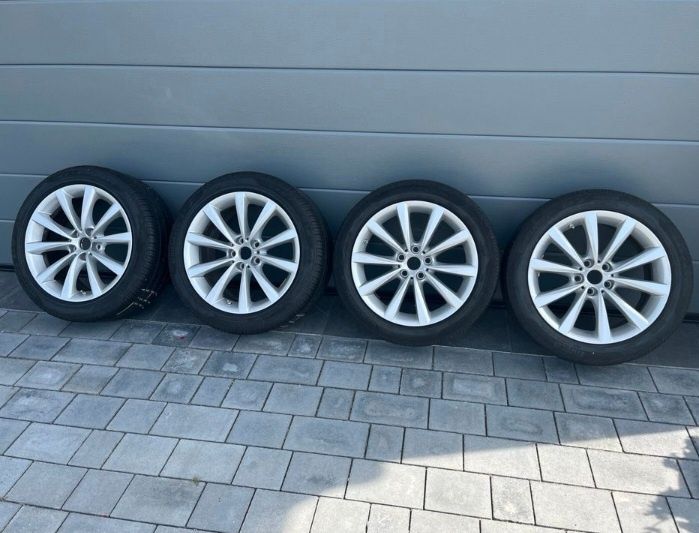 Jante originale bmw 18” styling 642 cu anvelope Pirelli

Pentru urmato