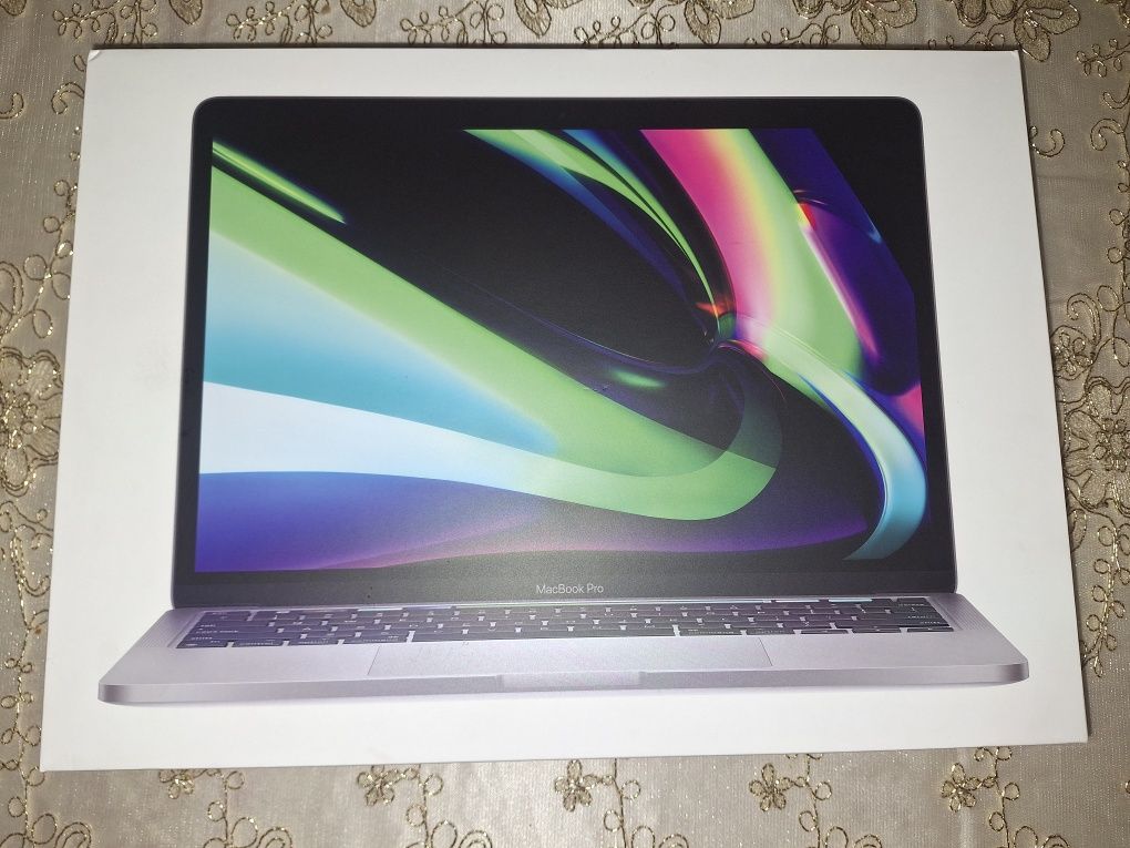 MacBook Pro Sotiladi