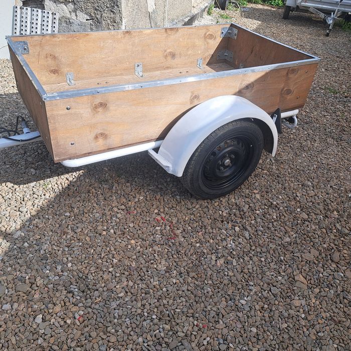 Remorca solida din Germania de 500 kg an 1994  dimesiuni 1,9/1,05 m