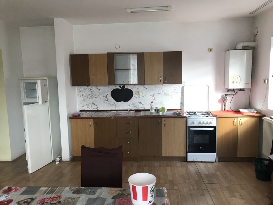 Inchiriez apartament cu 2 camere