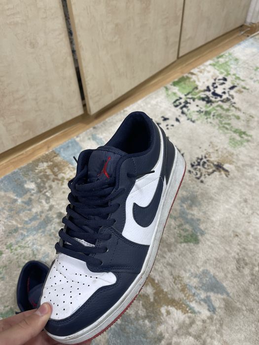 Продам найк кроссовки