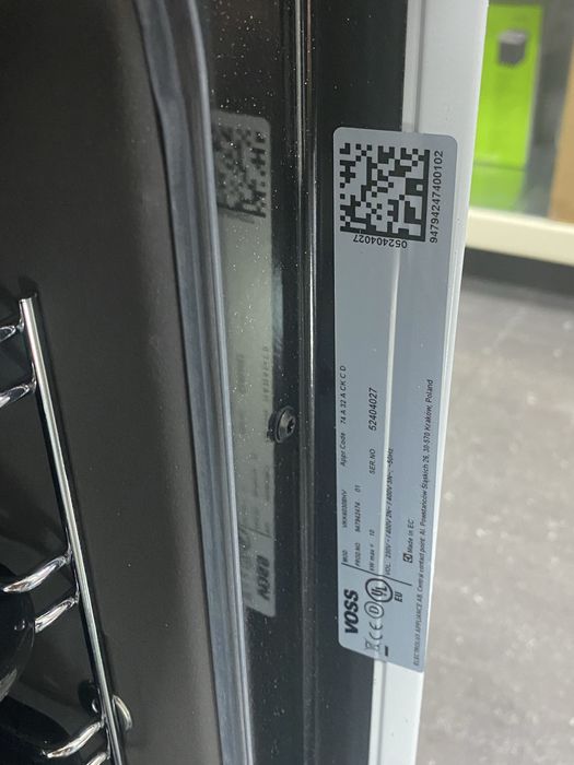 Свободностояща печка с керамични котлони VOSS