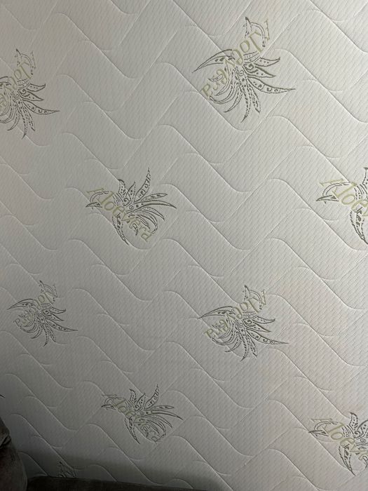 Saltea pentru pat, 160/200, nouă ,nefolosită!